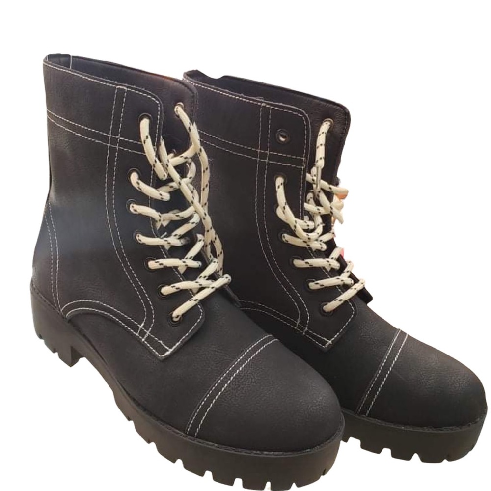Seven7 black boots size 9